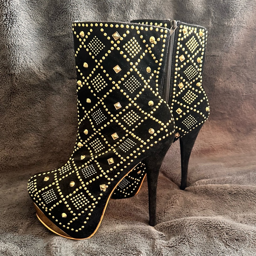 Black and Gold Vigo Fiore Heeled Boots
